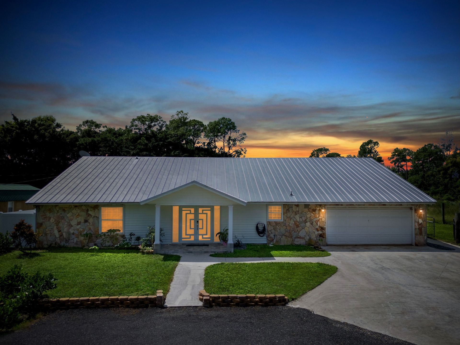 Front door entry of West Palm Beach vacation rental